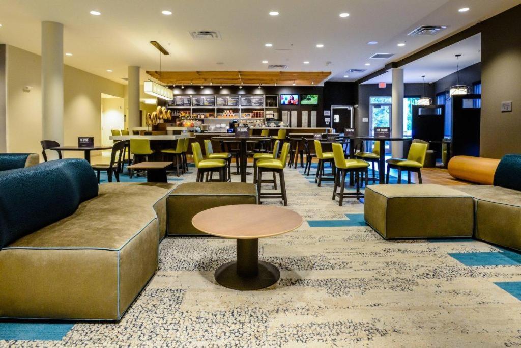 Courtyard לייק צ'ארלס מראה חיצוני תמונה